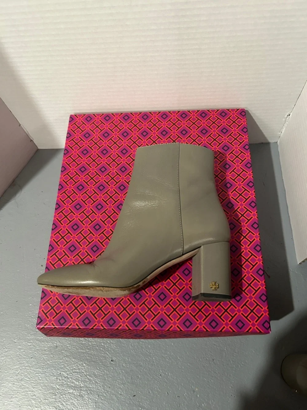 Tory Burch Grey Heron Leather Block Heel Ankle Boots, Size 9
